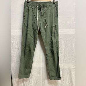 Vuori olive/army green ankle pants size small